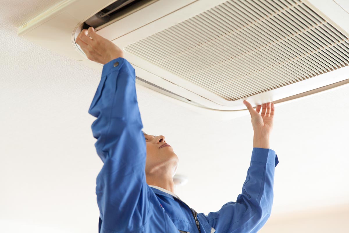 天井に設置する空調設備のビルトインタイプの特徴とは？